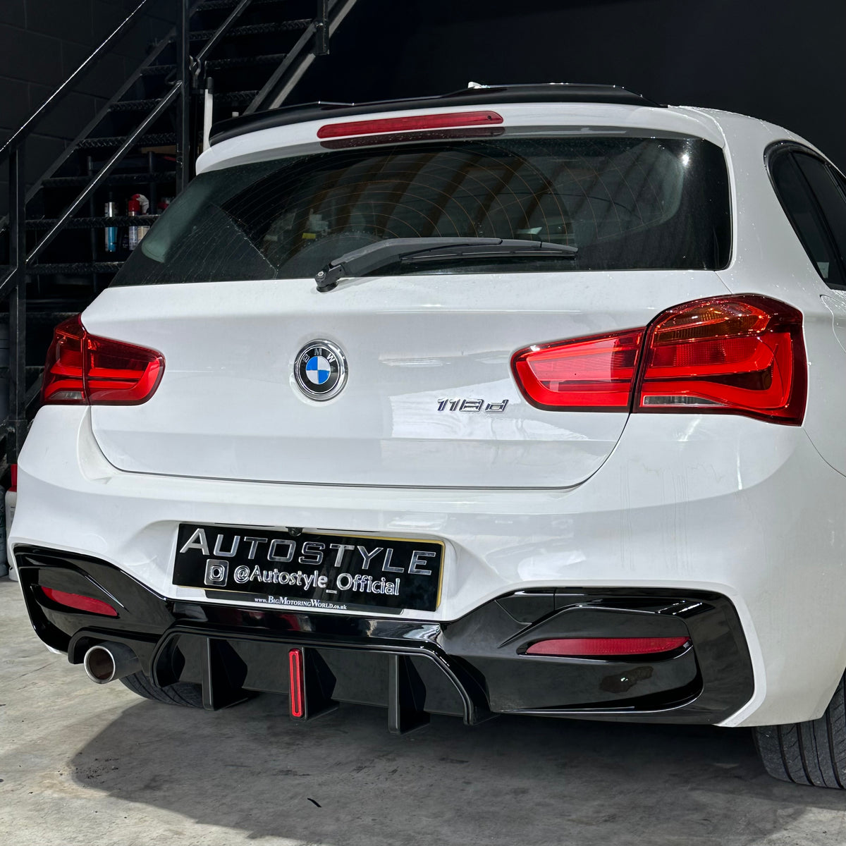 MP Style Rear Diffuser With F1 Light For BMW 1 Series F20 M-Sport 2015-2019 LCI