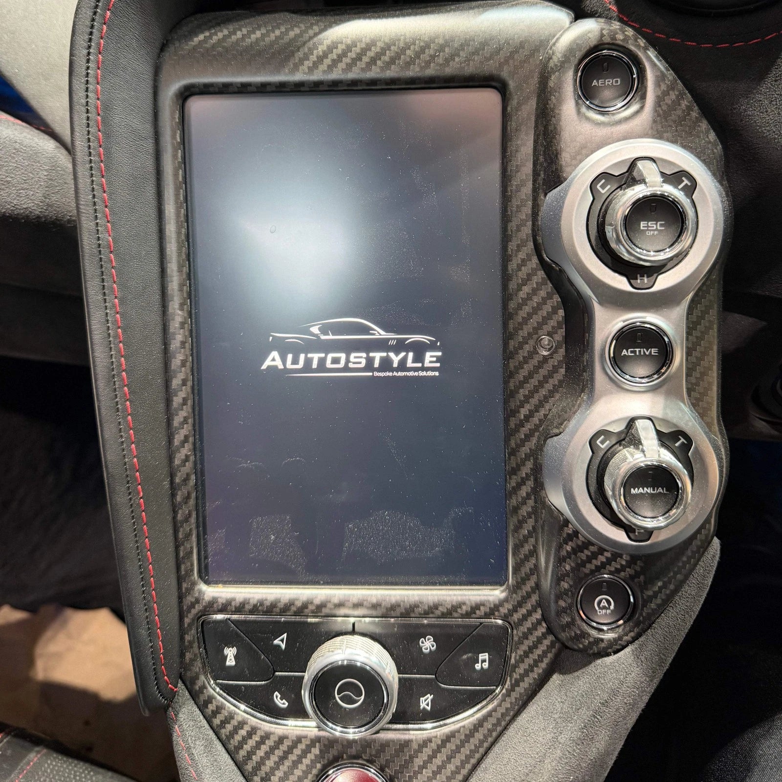 Wireless Apple CarPlay/Android Auto for McLaren Models
